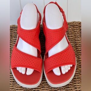 Clarks Cloudsteppers Drift Fern Sandal Grenadine Size 8.5W